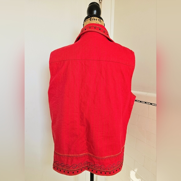 Graff by UM Company Embroidered Red Open Front Casual Vest - Picture 7 of 16